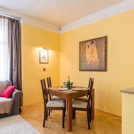 In Heart Of Prague - 2Br 2Ba Elegant Downtown Apt Exterior foto