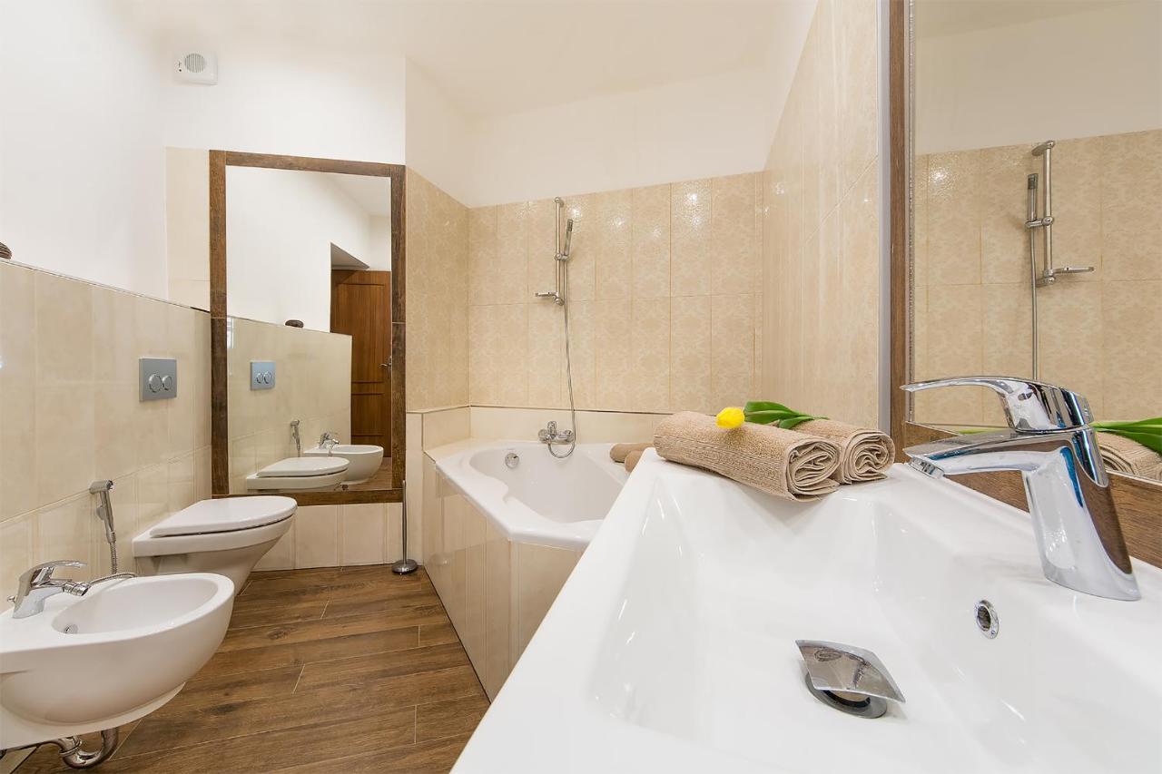 In Heart Of Prague - 2Br 2Ba Elegant Downtown Apt Exterior foto