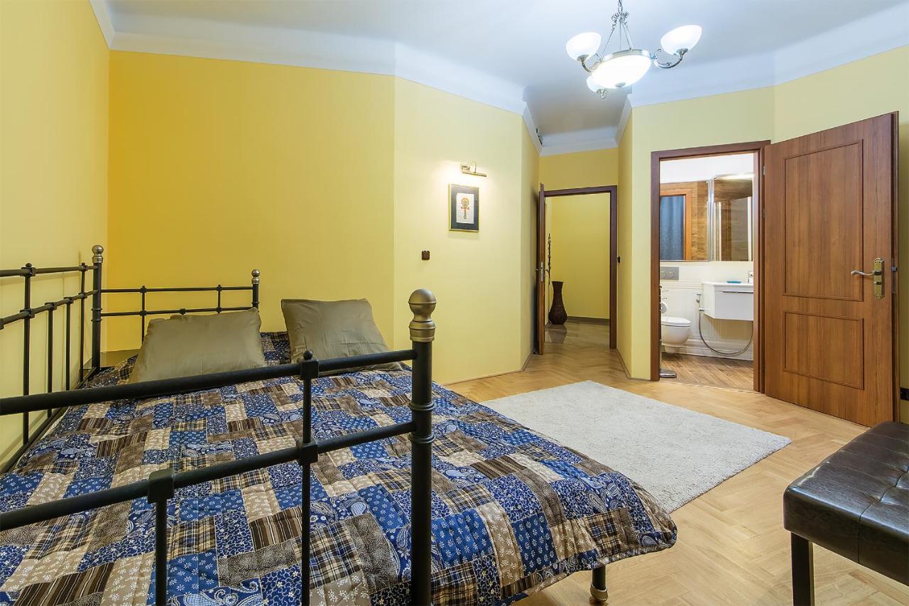 In Heart Of Prague - 2Br 2Ba Elegant Downtown Apt Exterior foto