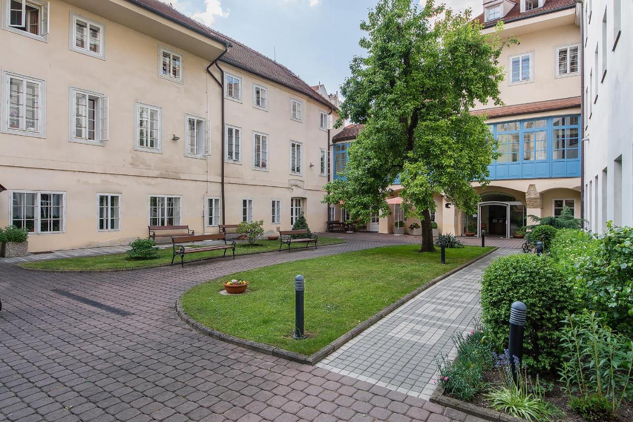 In Heart Of Prague - 2Br 2Ba Elegant Downtown Apt Exterior foto